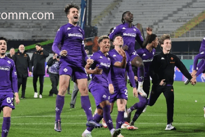 Para Pemain Fiorentina Merayakan Kemenangan