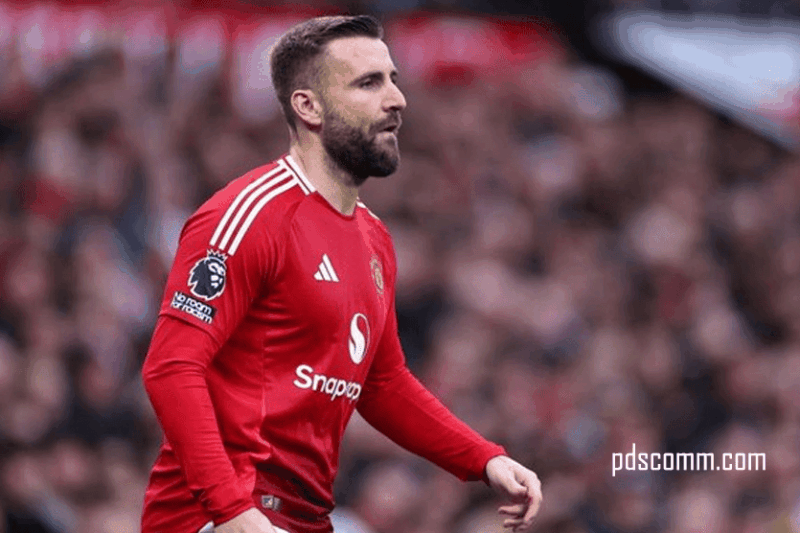Manchester United Taklukkan Chelsea, Shaw: Musim Masih Panjang